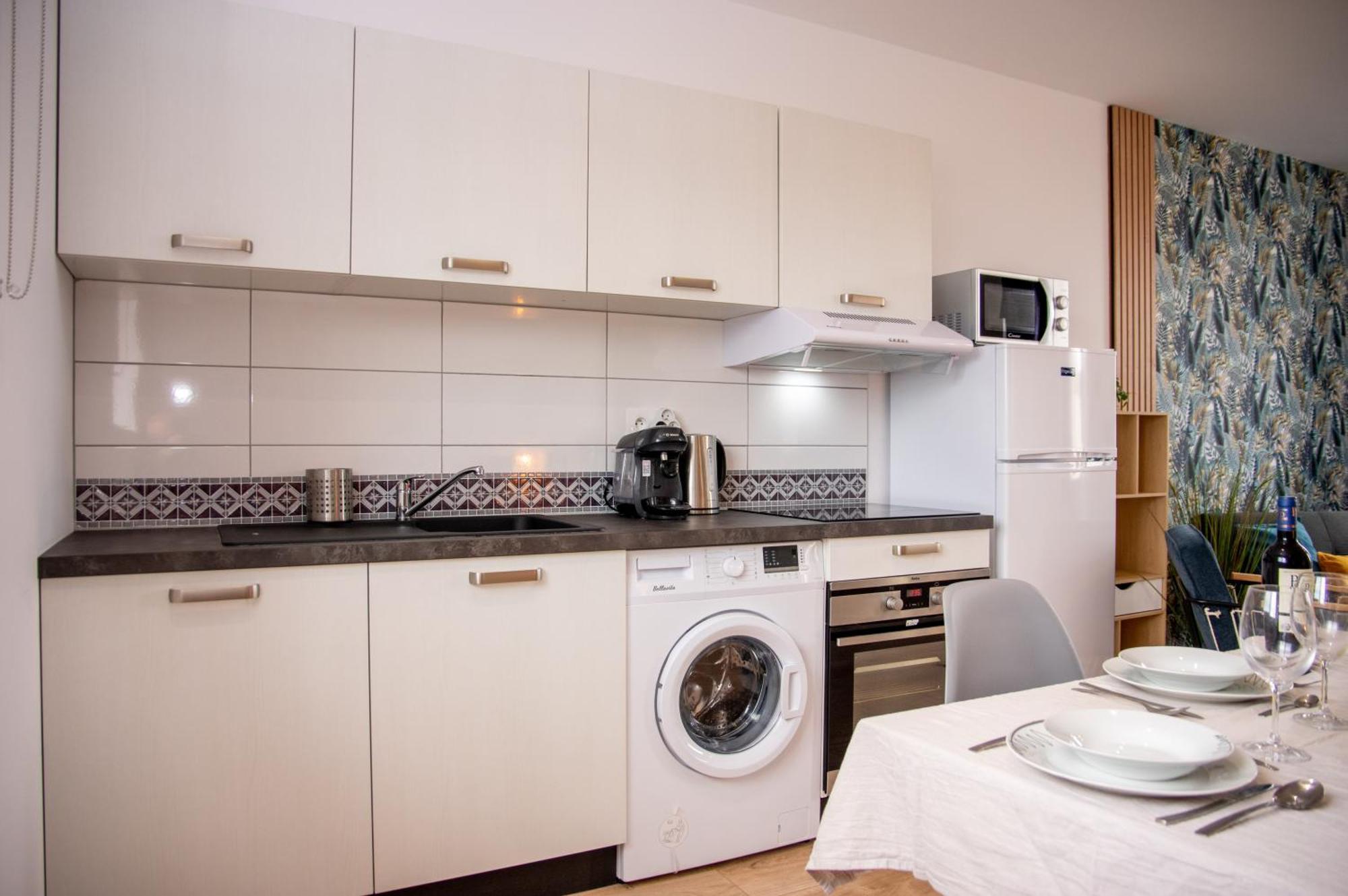 Saint-Seurin-de-CursacDuplex Cocoon - 10 Min De Blaye - 20 Min Cnpe - Wifi - Tv Hdアパートメント エクステリア 写真