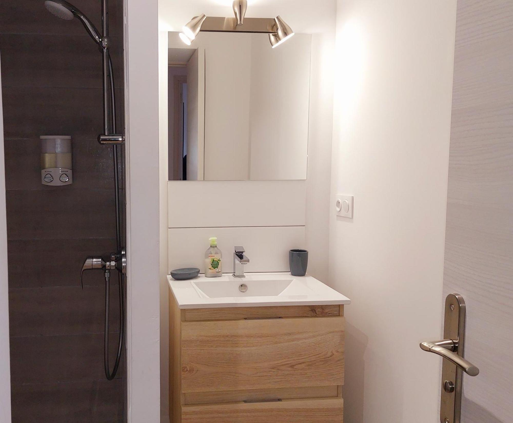Saint-Seurin-de-CursacDuplex Cocoon - 10 Min De Blaye - 20 Min Cnpe - Wifi - Tv Hdアパートメント エクステリア 写真